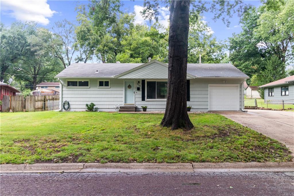 3rd image of 110 Manor Dr, Belton, MO 64012 | MLS# 2638217
