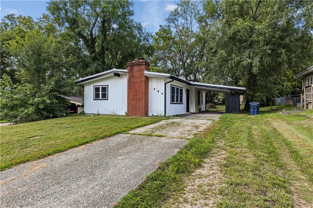 1st image of 404 8th St, Warrensburg, MO 64093 | MLS# 2638242