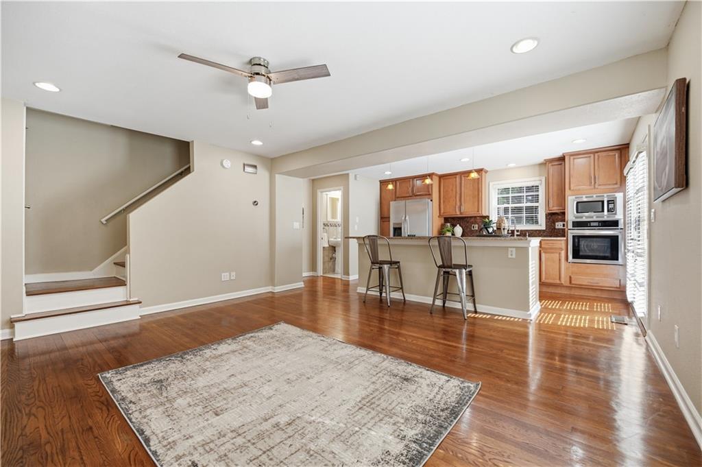 4th image of 429 E 63Rd Ter, Kansas City, MO 64110 | MLS# 2638248