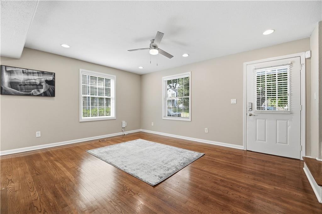 3rd image of 429 E 63Rd Ter, Kansas City, MO 64110 | MLS# 2638248