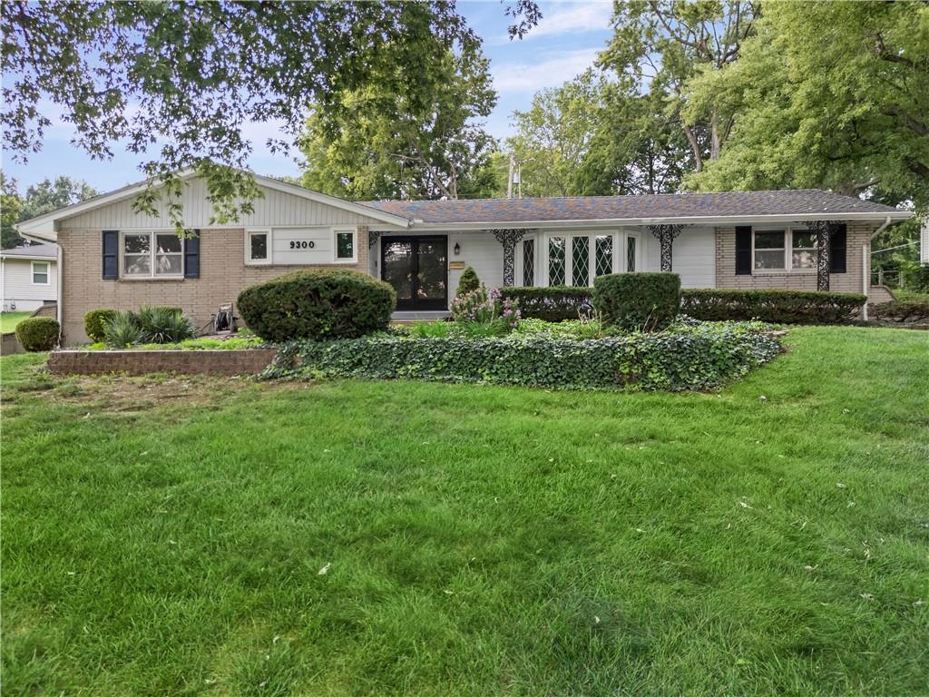 1st image of 9300 Madison Ave, Kansas City, MO 64114 | MLS# 2638249