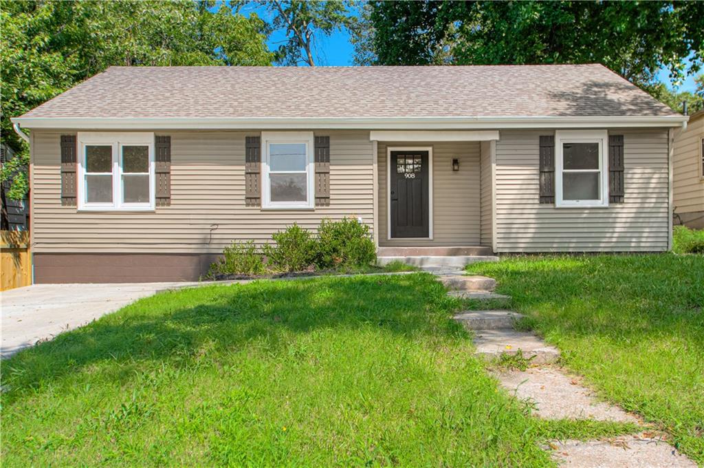 1st image of 908 Ne 44th St, Kansas City, MO 64116 | MLS# 2638290
