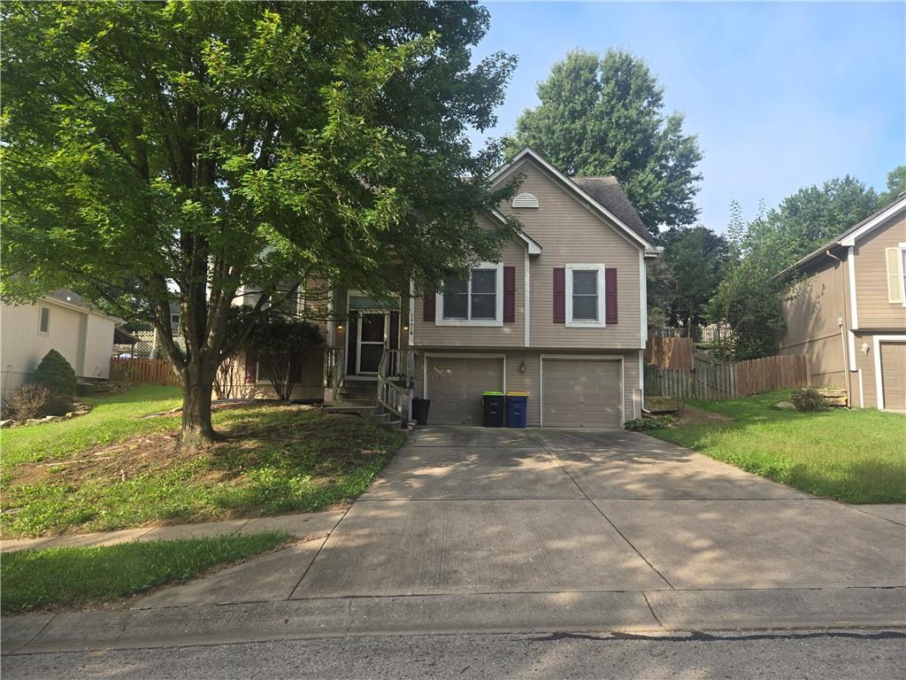 1st image of 14614 Killarney Ln, Smithville, MO 64089 | MLS# 2638358