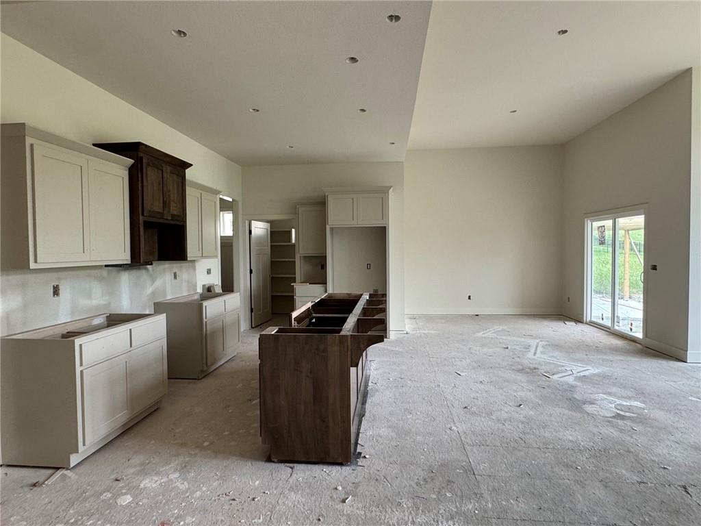 5th image of 2144 Black Walnut Dr, Liberty, MO 64068 | MLS# 2638462