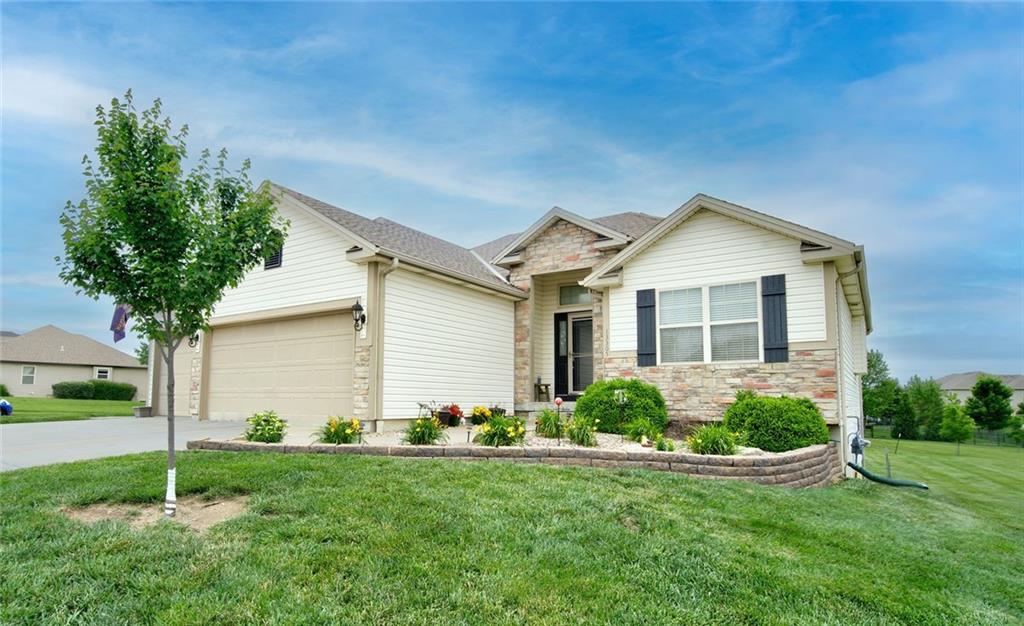 1st image of 13305 N Copper Ridge Dr, Platte City, MO 64079 | MLS# 2638514