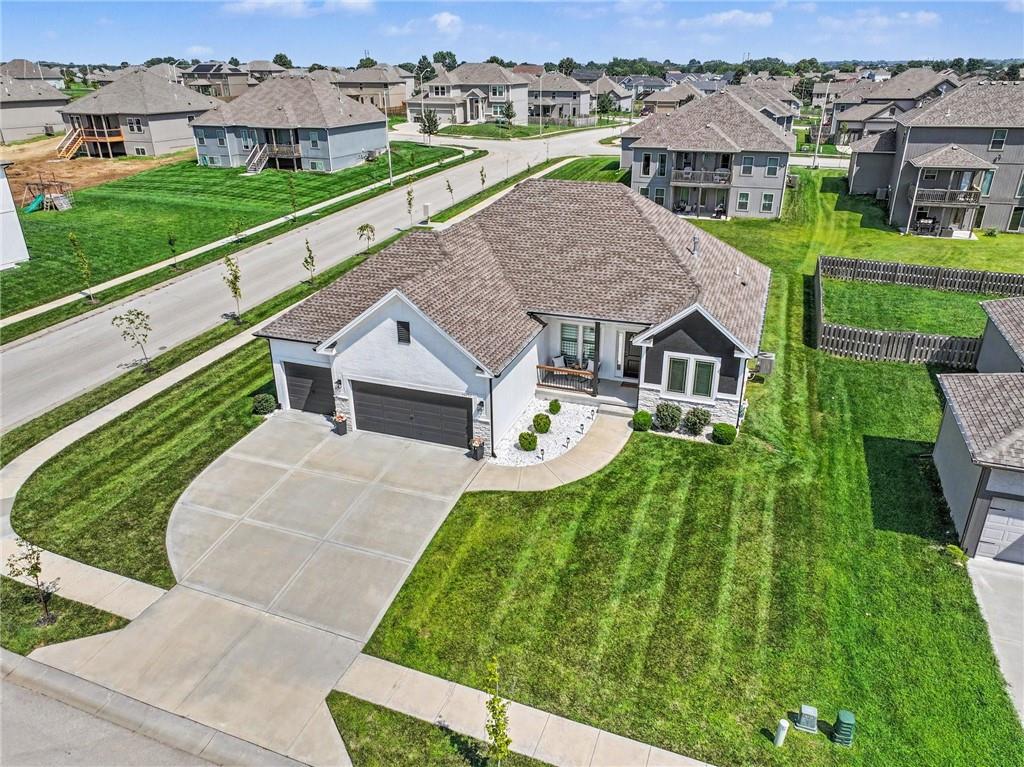 1st image of 10931 N Bristol Ave, Kansas City, MO 64156 | MLS# 2638597