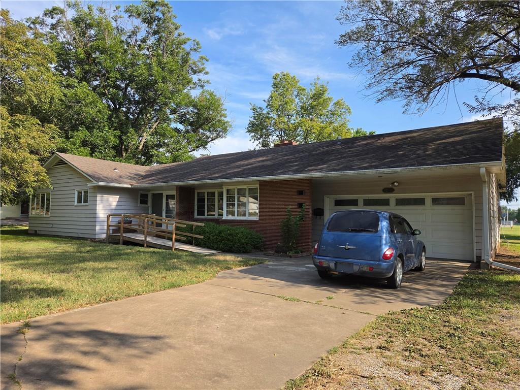 1st image of 1200 Washington St, Fredonia, KS 66736 | MLS# 2638639