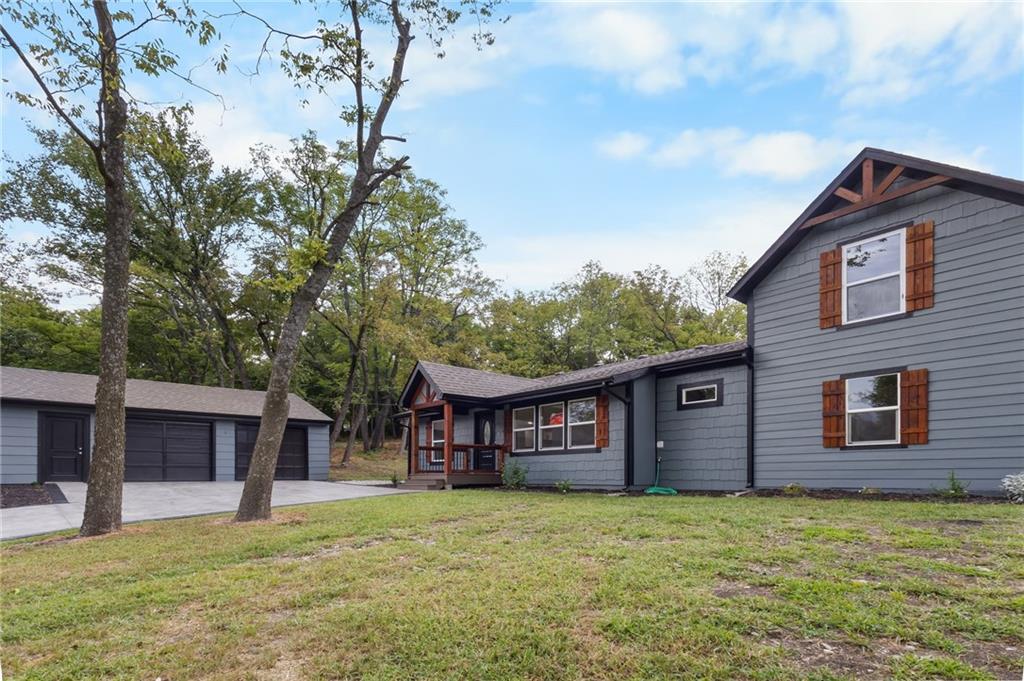 1st image of 15905 W 289th St, Paola, KS 66071 | MLS# 2638656