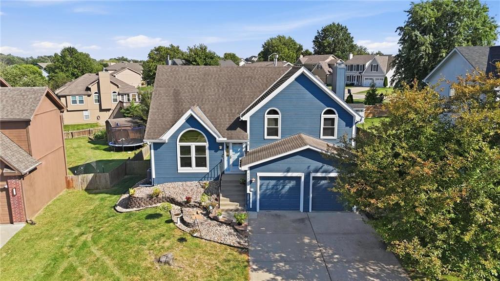 Photo 3 of Single family home for sale at 11307 N Jefferson St, Kansas City, MO 64155 | MLS# 2638755 | Listing updated on 2026-09-05