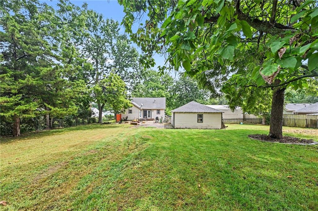 18th image of 2601 Se Wisconsin Ave, Topeka, KS 66605 | MLS# 2638782