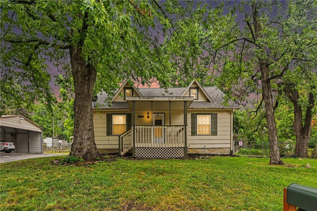 1st image of 2601 Se Wisconsin Ave, Topeka, KS 66605 | MLS# 2638782