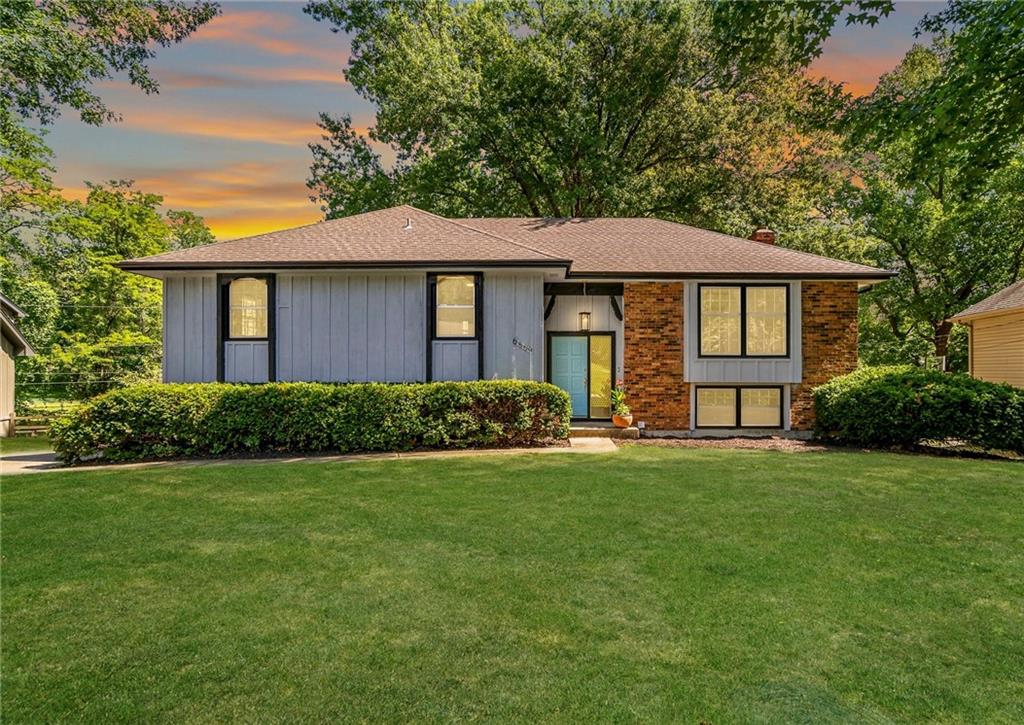 Photo 1 of Single family home for sale at 6809 Lakeshore Dr, Kansas City, MO 64133 | MLS# 2638956 | Listing updated on 2026-09-04
