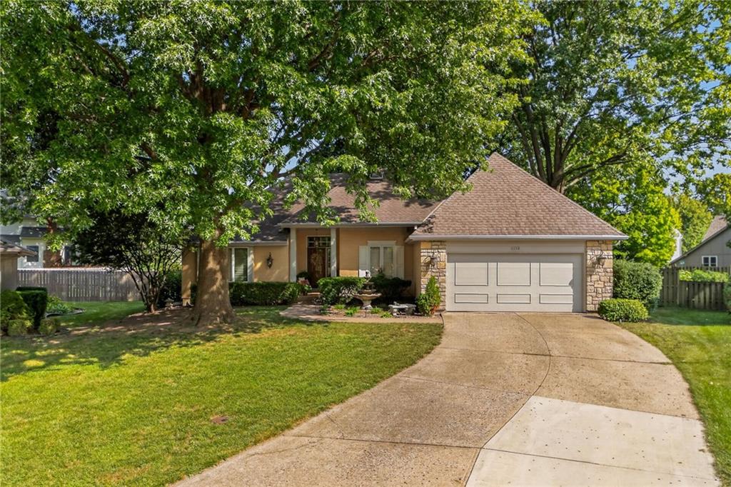 2nd image of 11733 Woodward St, Overland Park, KS 66210 | MLS# 2638976