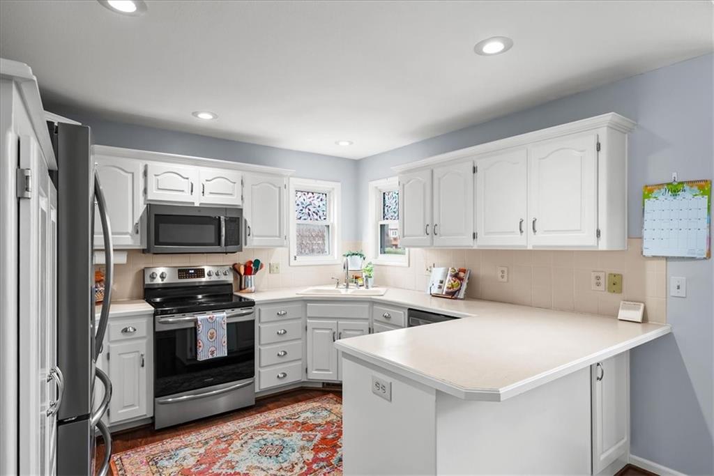 Photo 5 of Single family home for sale at 1104 Regency Dr, Kearney, MO 64060 | MLS# 2638994 | Listing updated on 2026-09-05