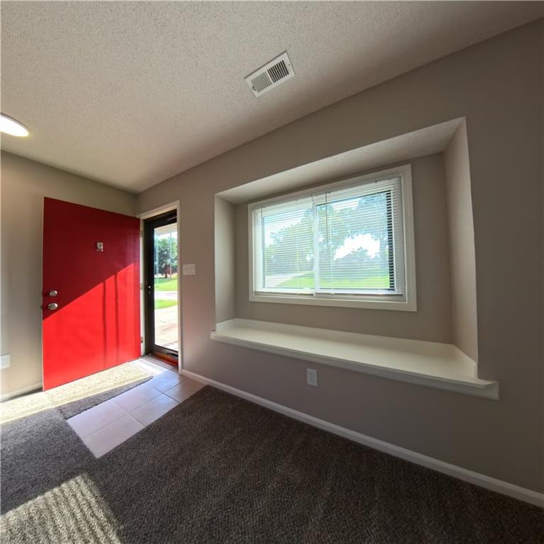 4th image of 4022 10Th Ave, Leavenworth, KS 66048 | MLS# 2639085
