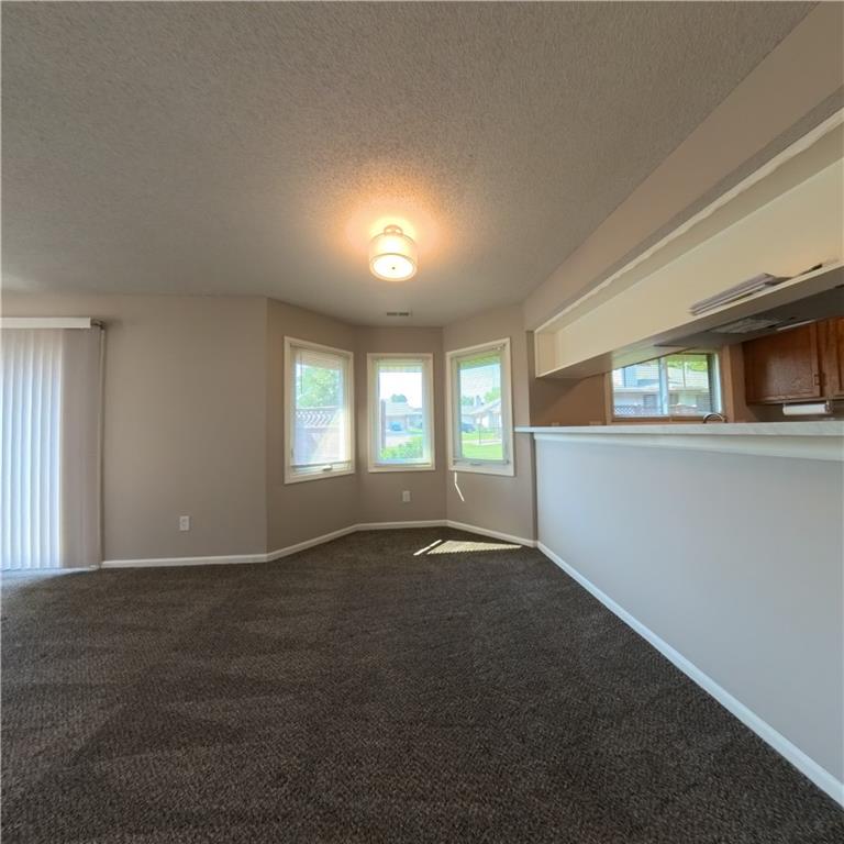 3rd image of 4022 10Th Ave, Leavenworth, KS 66048 | MLS# 2639085