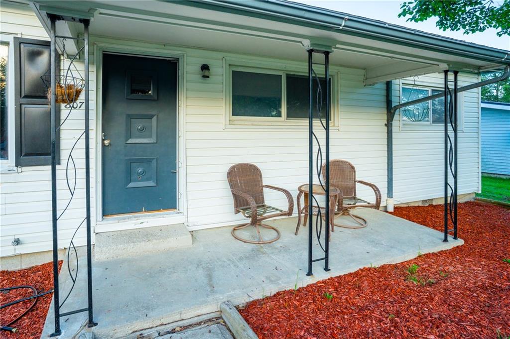 Photo 3 of Single family home for sale at 807 S Willow St, Gallatin, MO 64640 | MLS# 2639089 | Listing updated on 2026-09-01