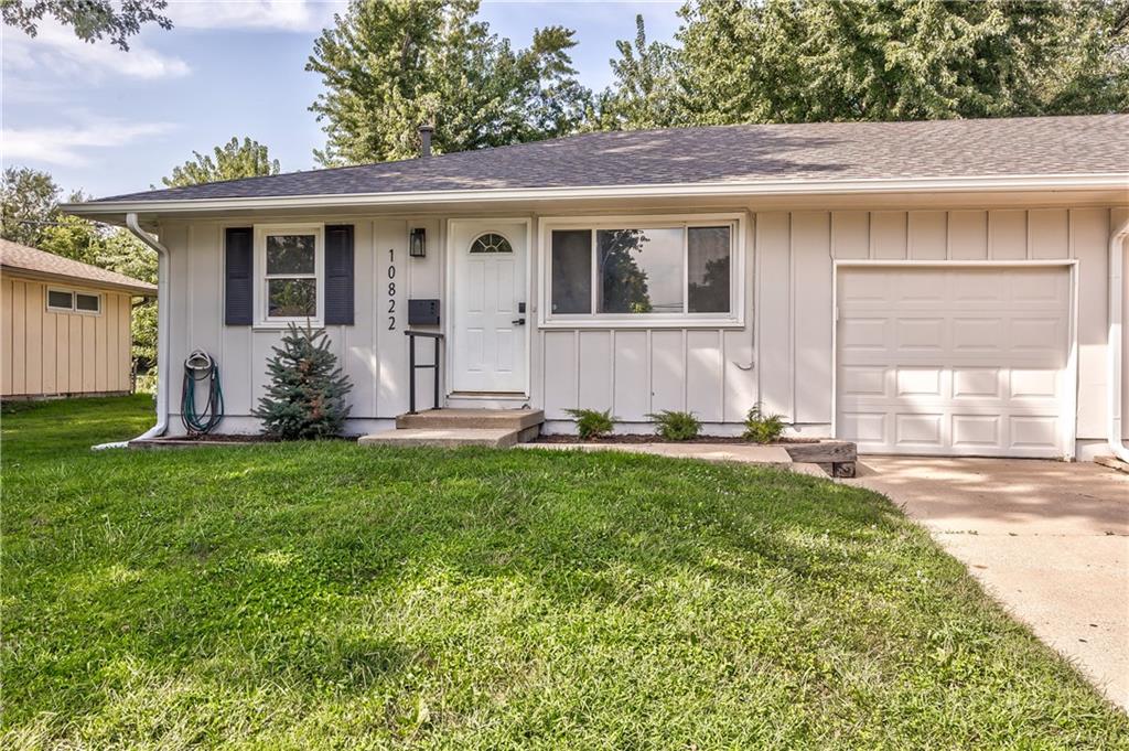2nd image of 10820 10822 W 49 St, Shawnee, KS 66203 | MLS# 2639097