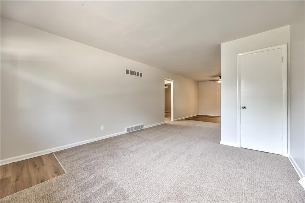 5th image of 10820-10822 W 49 St, Shawnee, KS 66203 | MLS# 2639097