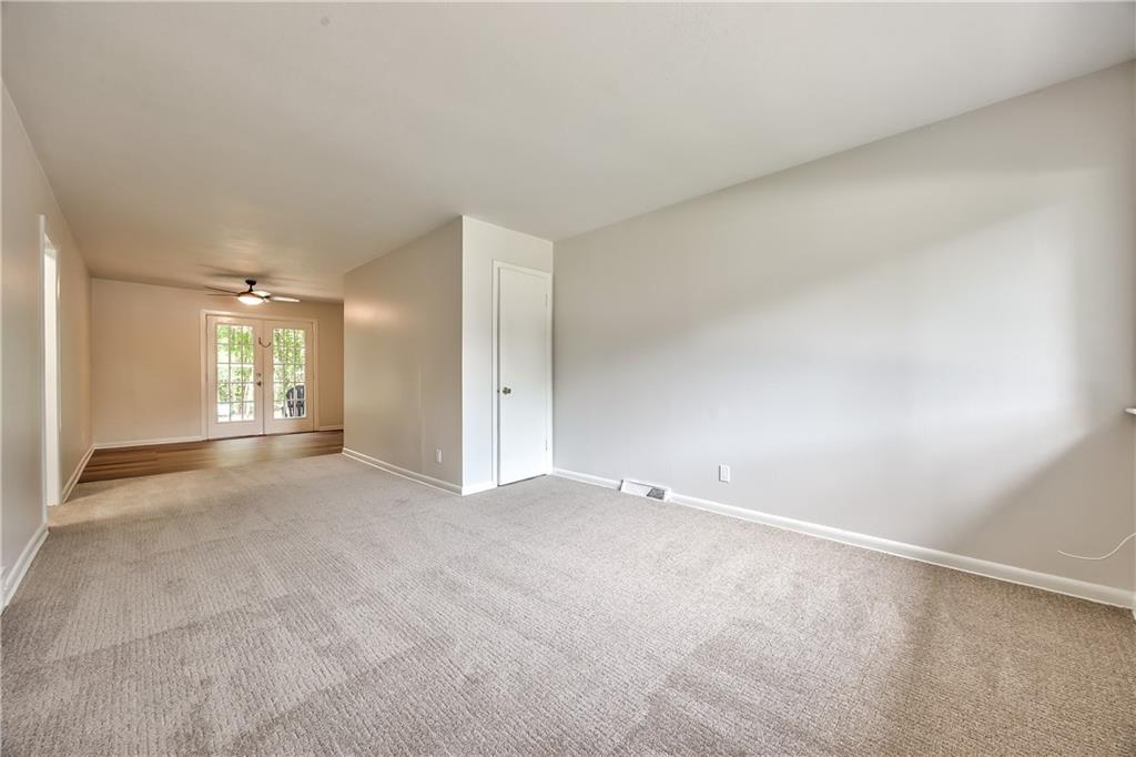 4th image of 10820-10822 W 49 St, Shawnee, KS 66203 | MLS# 2639097