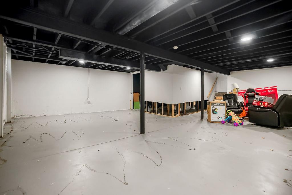 Photo 5 of Single family home for sale at 6107 E 107Th St, Kansas City, MO 64134 | MLS# 2639577 | Listing updated on 2026-09-03