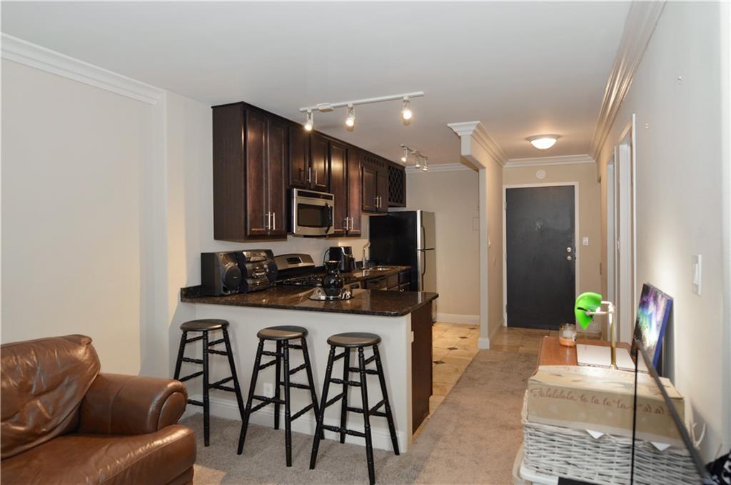 Photo 4 of Condo for sale at 700 E 8th Street #9L, Kansas City, MO 64106 | MLS# 2639633 | Listing updated on 2026-09-03