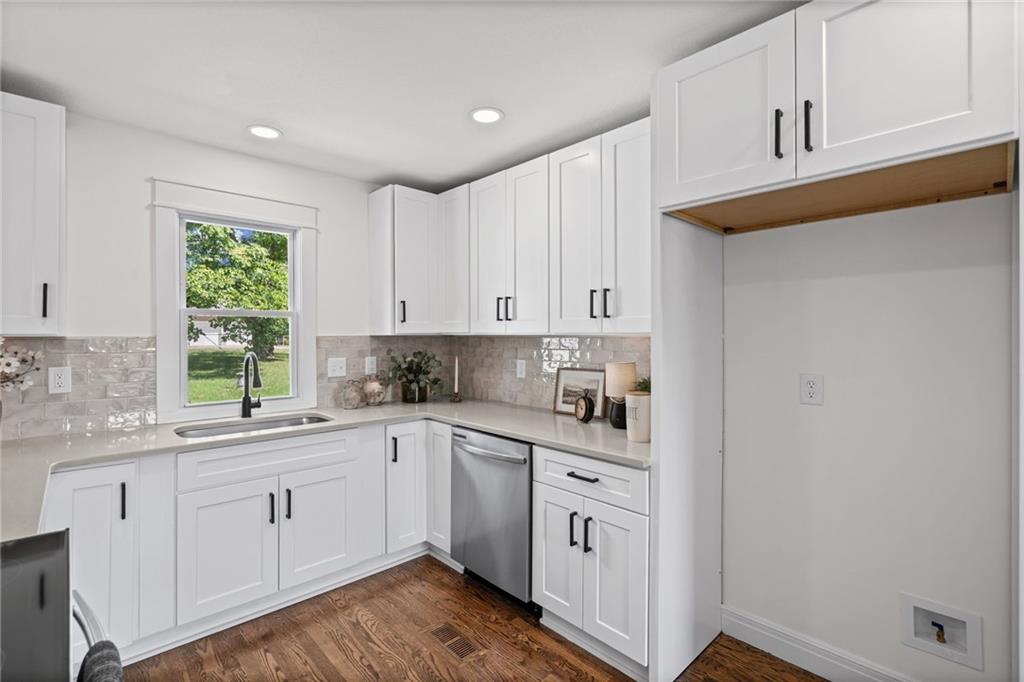 Photo 5 of Single family home for sale at 6333 Blue Ridge Cut Off, Kansas City, MO 64133 | MLS# 2639722 | Listing updated on 2026-09-05