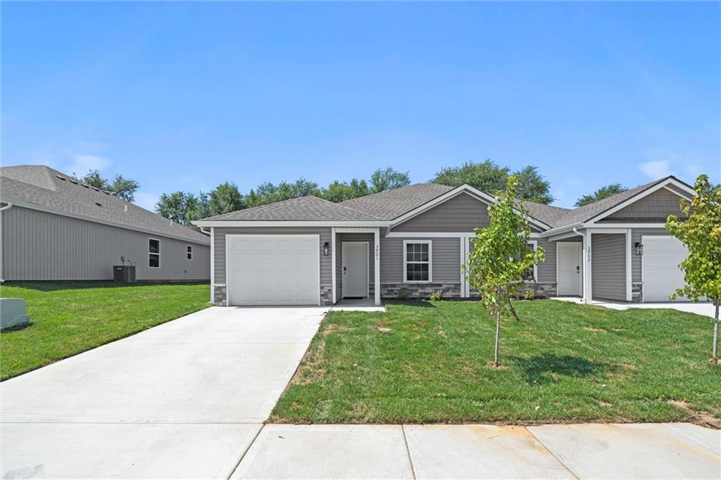 Photo 1 of Townhouse for sale at 9313 N Adrian Ave, Kansas City, MO 64154 | MLS# 2639851 | Listing updated on 2026-09-02
