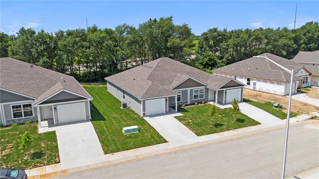 Photo 37 of Townhouse for sale at 9313 N Adrian Ave, Kansas City, MO 64154 | MLS# 2639851 | Listing updated on 2026-09-02