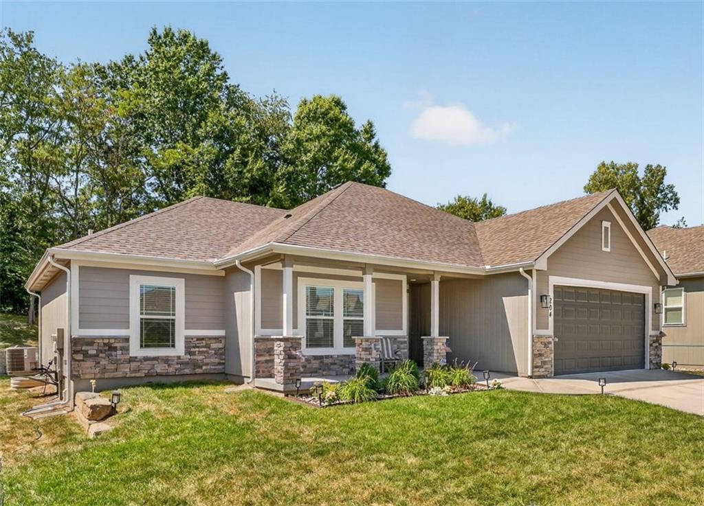 Photo 2 of Single family home for sale at 204 S Marimack Ct, Kearney, MO 64060 | MLS# 2639915 | Listing updated on 2026-09-05
