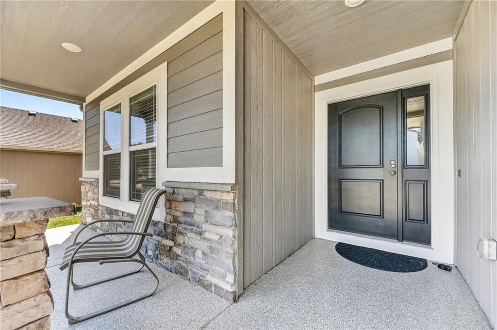 Photo 3 of Single family home for sale at 204 S Marimack Ct, Kearney, MO 64060 | MLS# 2639915 | Listing updated on 2026-09-05