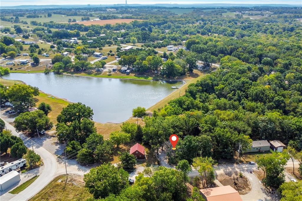 3rd image of 18 S Lakeside Cir, La Cygne, KS 66040 | MLS# 2639934