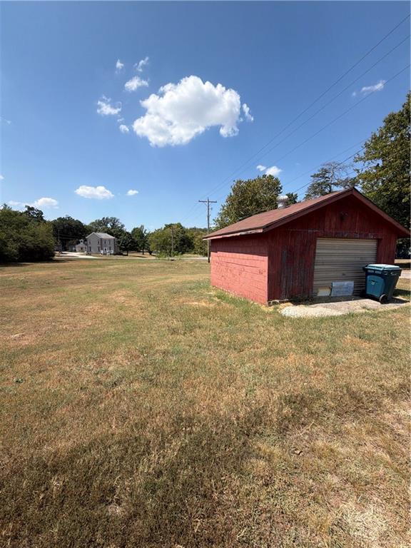 4th image of 211 Charles St, Humboldt, KS 66748 | MLS# 2639951