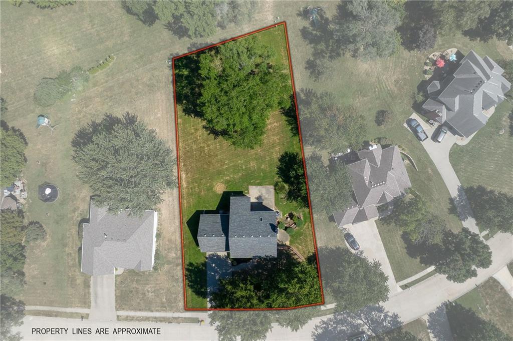 Photo 3 of Single family home for sale at 2201 Green Meadows Ct, Saint Joseph, MO 64506 | MLS# 2640222 | Listing updated on 2026-09-04
