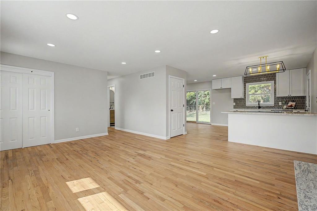 Photo 3 of Single family home for sale at 6732 N Madison Ave, Kansas City, MO 64118 | MLS# 2640235 | Listing updated on 2026-09-03