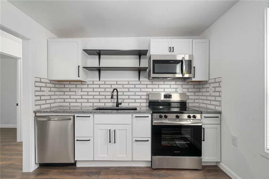 Photo 5 of House for sale at 2909 Topping Ave, Kansas City, MO 64129 | MLS# 2640325 | Listing updated on 2026-09-04