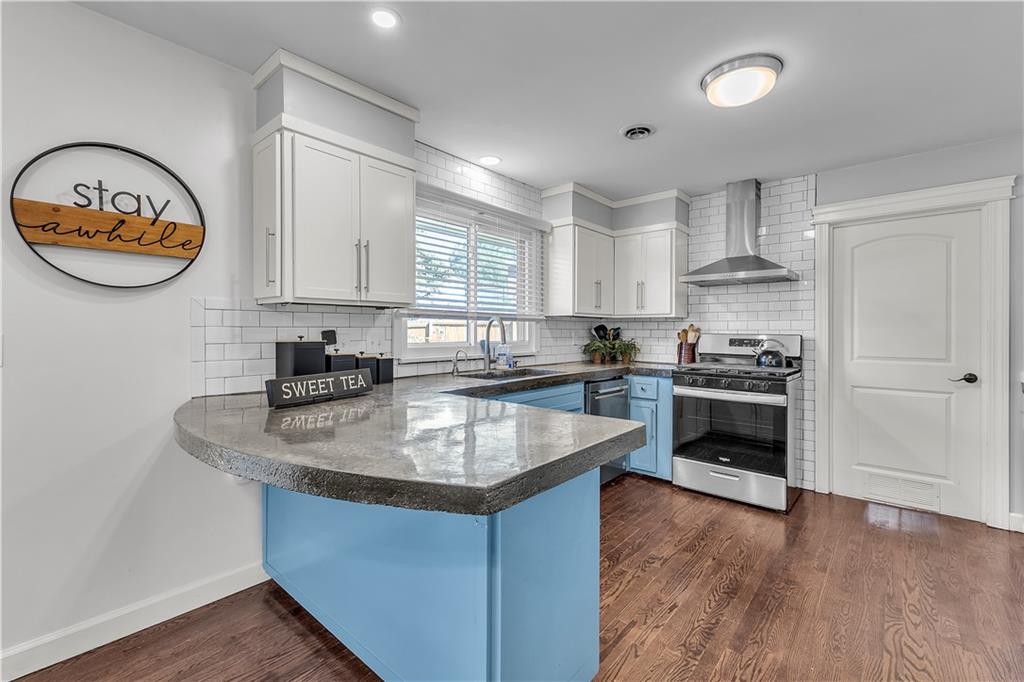 Photo 5 of Single family home for sale at 5 S Carriage Dr, Saint Joseph, MO 64506 | MLS# 2640349 | Listing updated on 2026-09-05