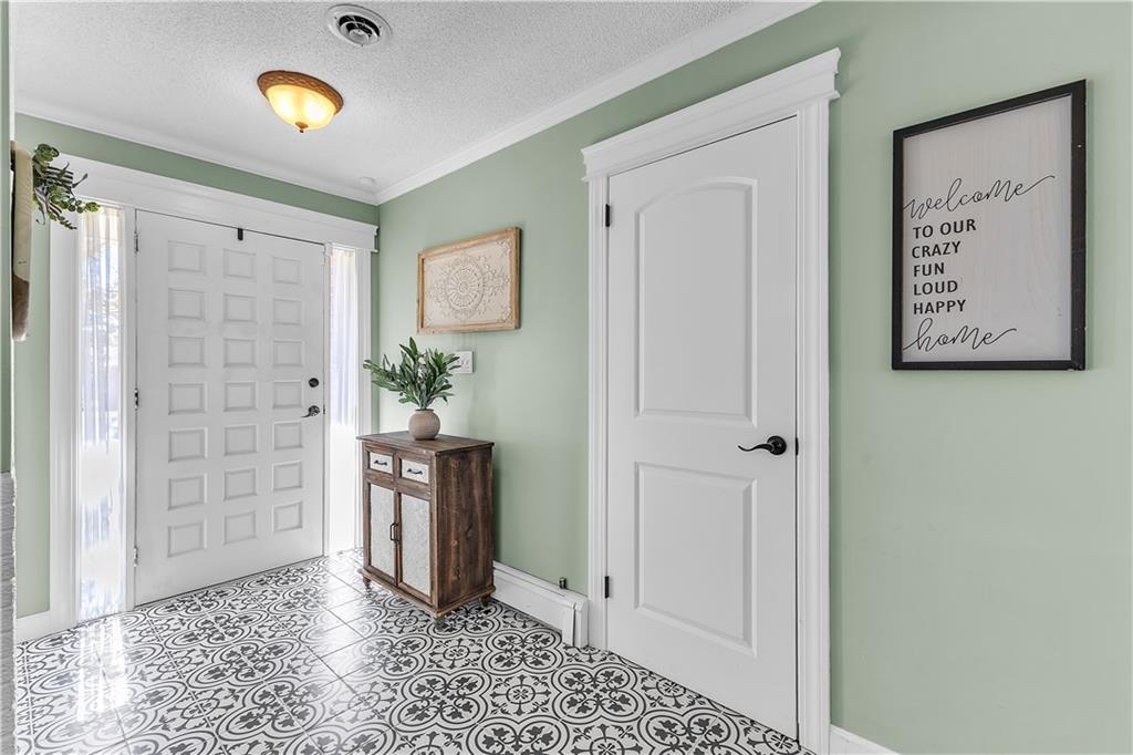 Photo 3 of Single family home for sale at 5 S Carriage Dr, Saint Joseph, MO 64506 | MLS# 2640349 | Listing updated on 2026-09-05