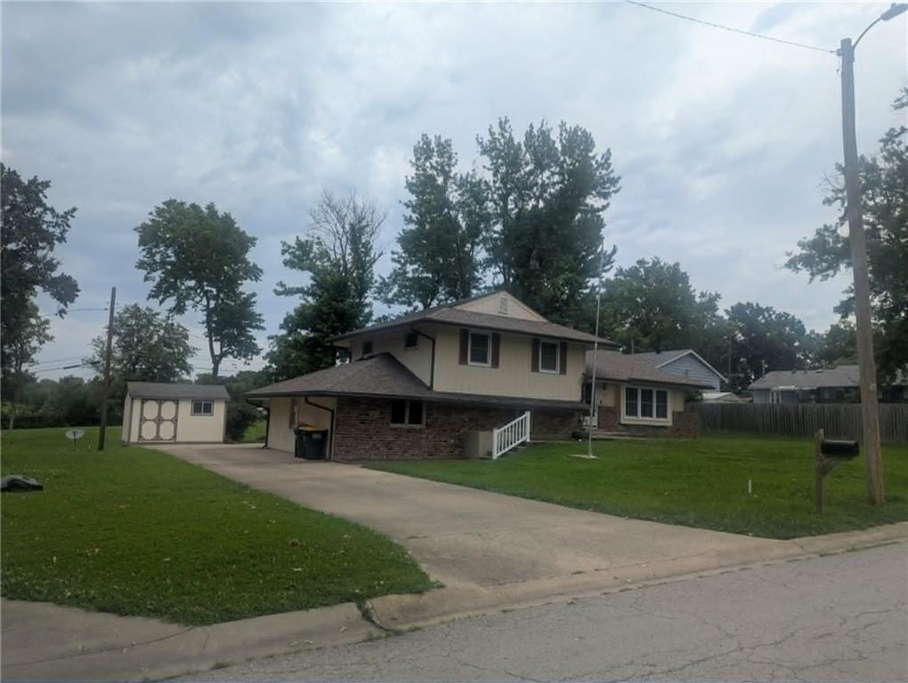 Photo 2 of Sale Pending at 1104 W Forrest Ln, Excelsior Springs, MO 64024 | MLS# 2640363 | Listing updated on 2026-09-05