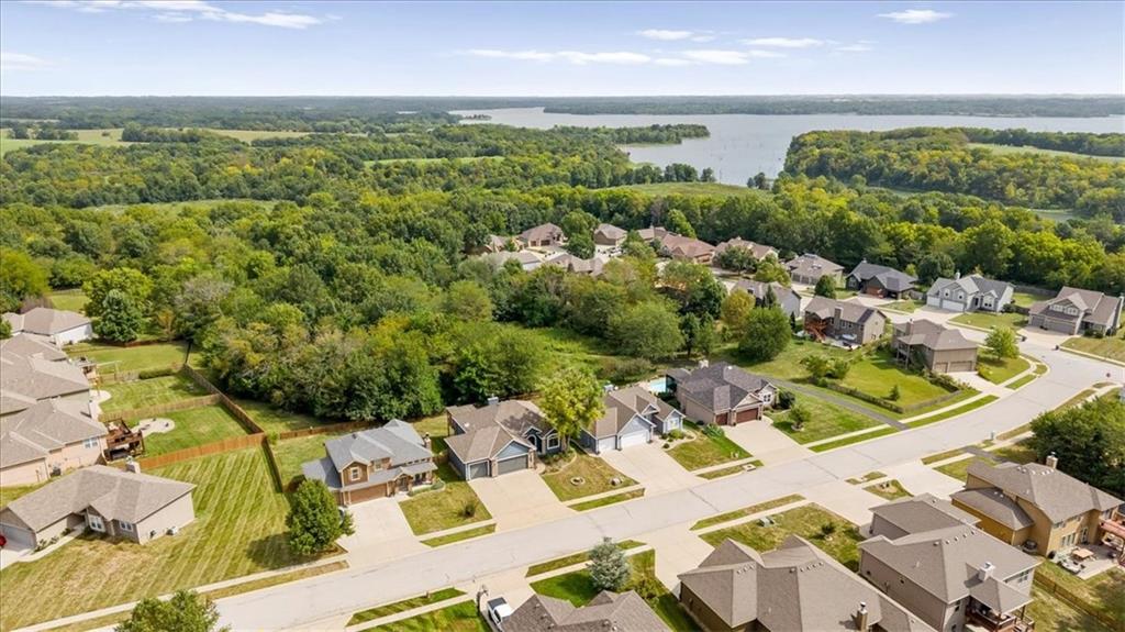 Photo 3 of Single family home for sale at 2000 NE 197th Court, Smithville, MO 64089 | MLS# 2640397 | Listing updated on 2026-09-05