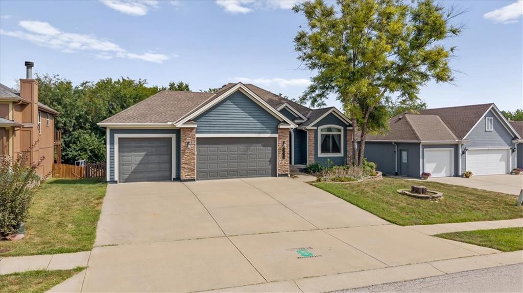 Photo 5 of Single family home for sale at 2000 NE 197th Court, Smithville, MO 64089 | MLS# 2640397 | Listing updated on 2026-09-05