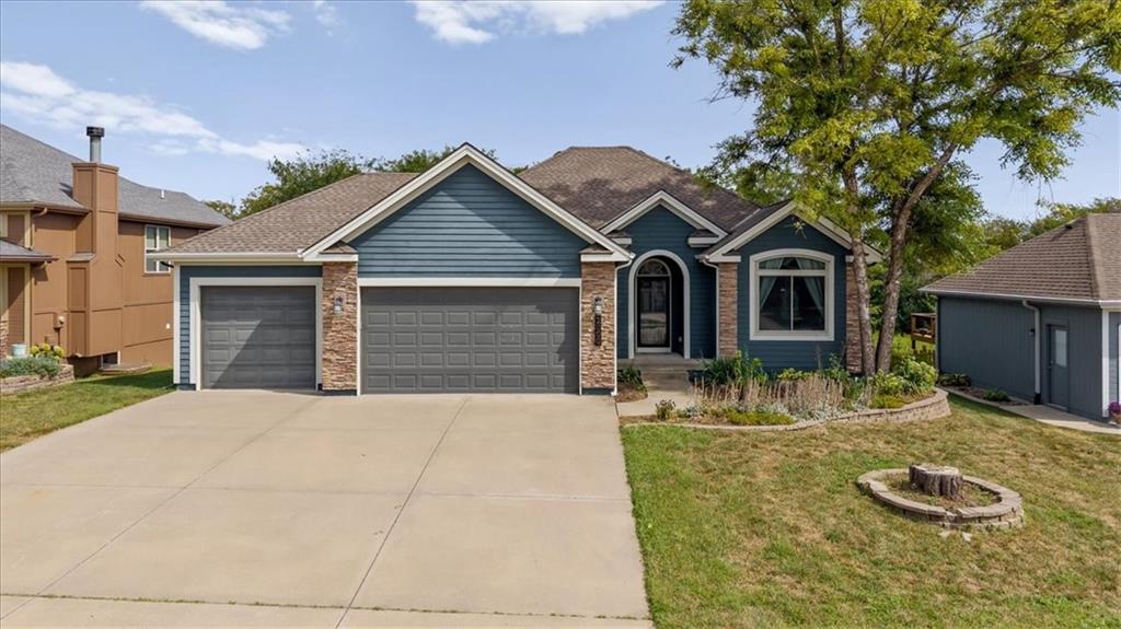 Photo 2 of Single family home for sale at 2000 Ne 197th Court, Smithville, MO 64089 | MLS# 2640397 | Listing updated on 2026-09-05