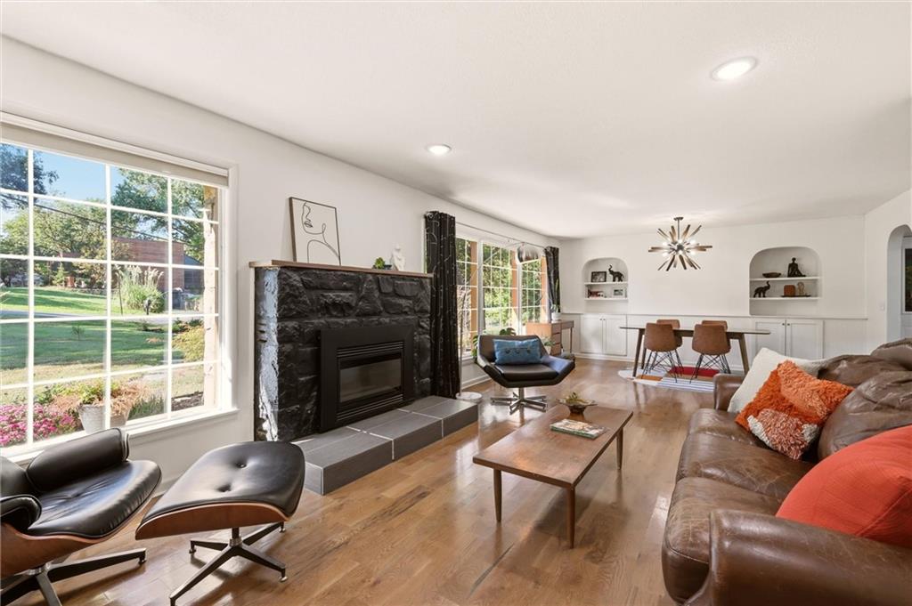 Photo 5 of Single family home for sale at 6004 NW Crystal Pool Dr, Kansas City, MO 64151 | MLS# 2640452 | Listing updated on 2026-09-05