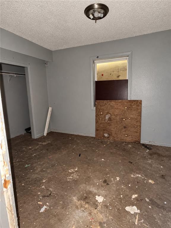 Photo 4 of Single family home for sale at 518 Blue Ridge Blvd, Kansas City, MO 64125 | MLS# 2640453 | Listing updated on 2026-09-05