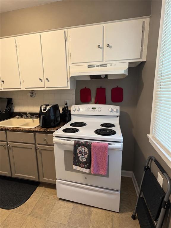 Photo 4 of House for sale at 1427 Oakley Ave, Kansas City, MO 64127 | MLS# 2640467 | Listing updated on 2026-09-04