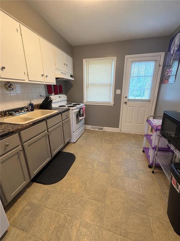 Photo 3 of House for sale at 1427 Oakley Ave, Kansas City, MO 64127 | MLS# 2640467 | Listing updated on 2026-09-04