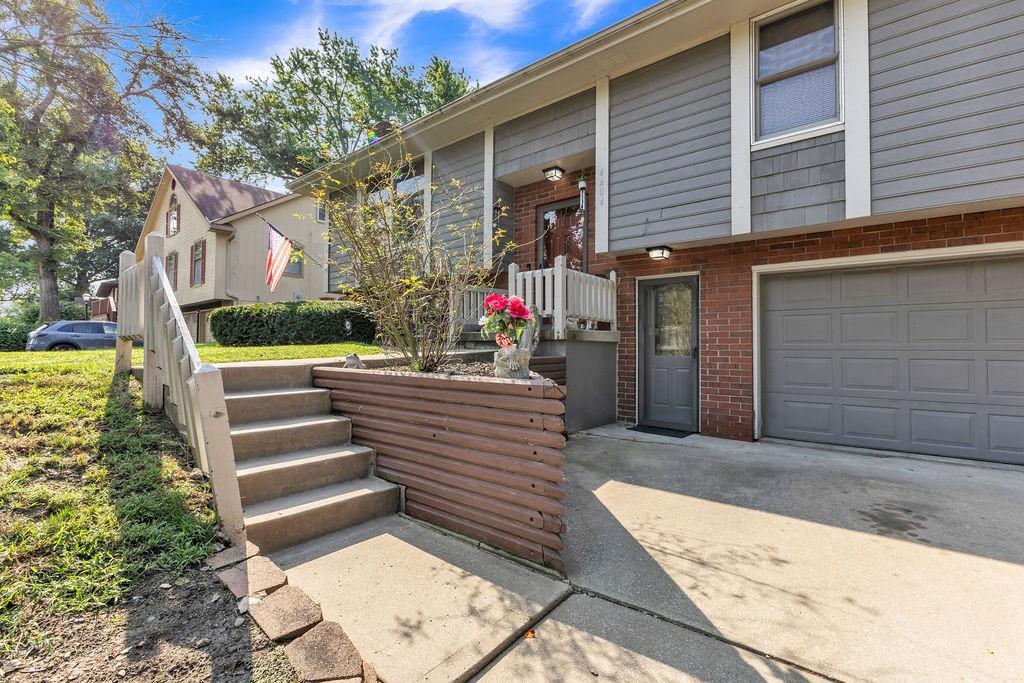 Photo 5 of Single family home for sale at 4404 Rainbow Ct, Saint Joseph, MO 64506 | MLS# 2640777 | Listing updated on 2026-09-06