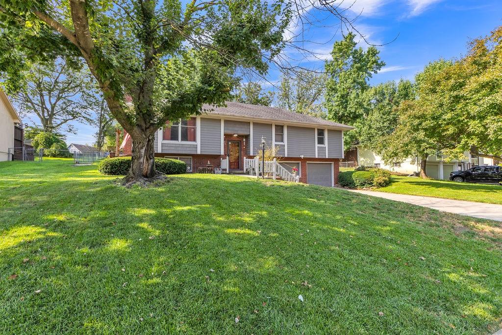Photo 2 of Single family home for sale at 4404 Rainbow Ct, Saint Joseph, MO 64506 | MLS# 2640777 | Listing updated on 2026-09-06