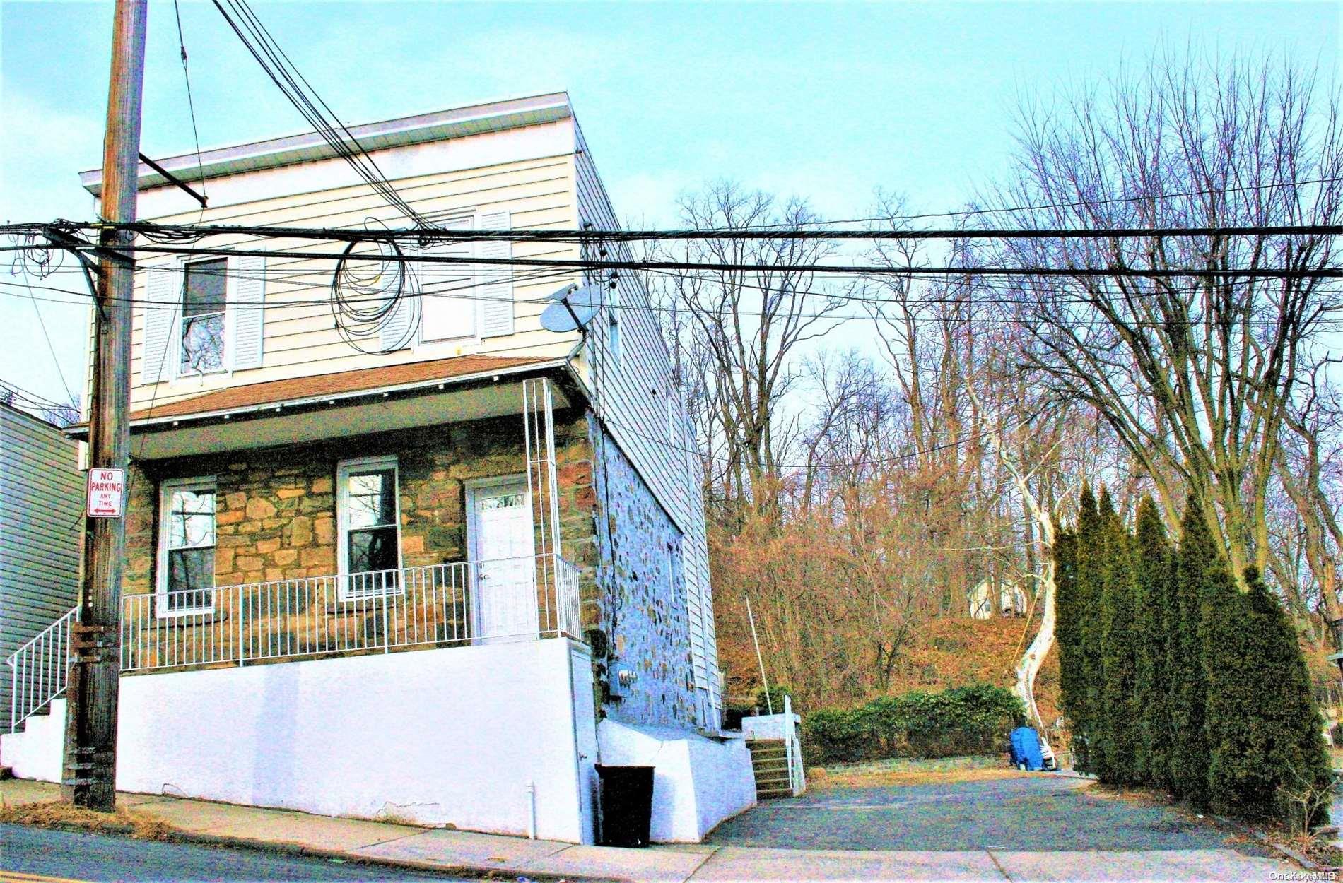 Homes for sale in Yonkers, NY | 17 Montague St, Yonkers, NY 10703 | MLS# L3372713