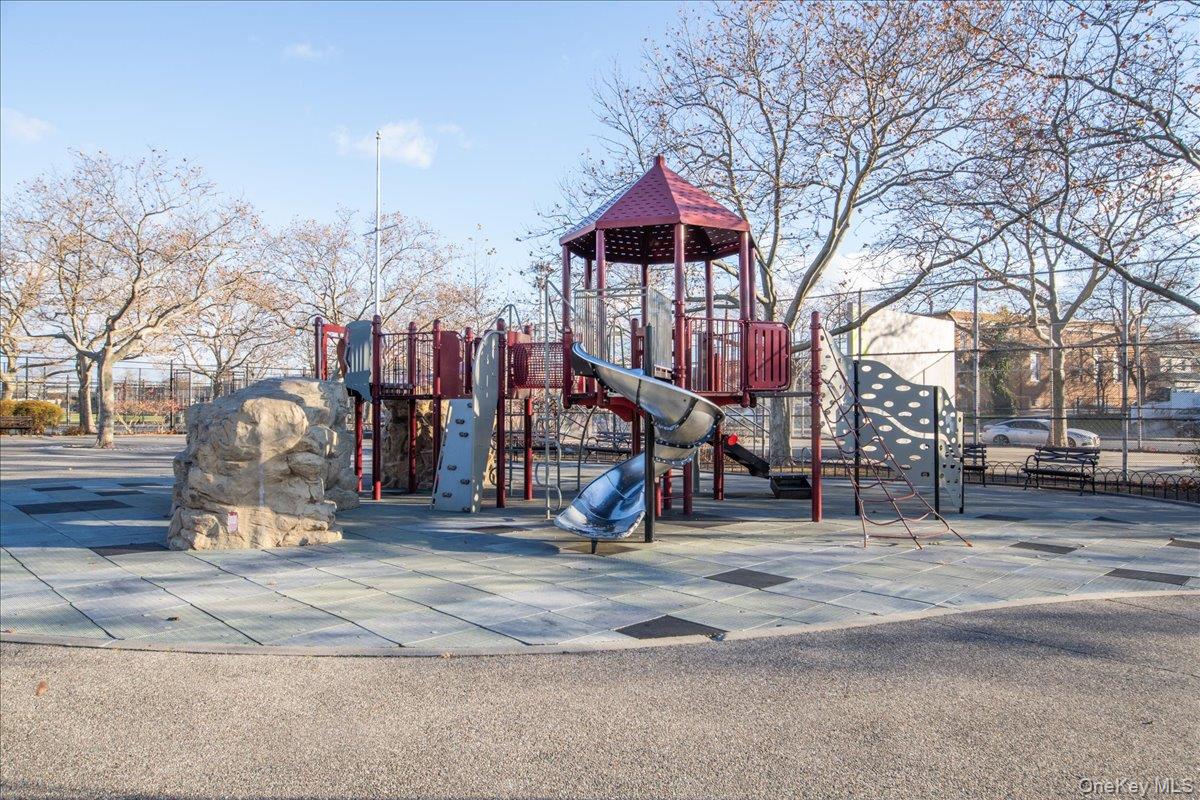 3rd image of 139-16 219Th, Laurelton, NY 11413 | MLS# 804137